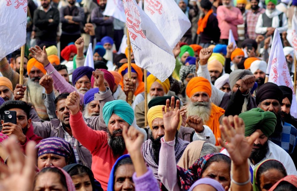 Amritsar: Farmers raise slogans during a protest in support of the nationwide strike, called by farmer unions to press for repeal of the Centre's Agri laws, in Amritsar, Tuesday, Dec. 8, 2020. (PTI Photo)